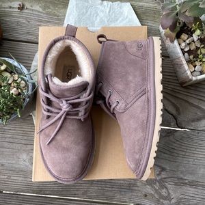 Women’s Neumel UGG boot